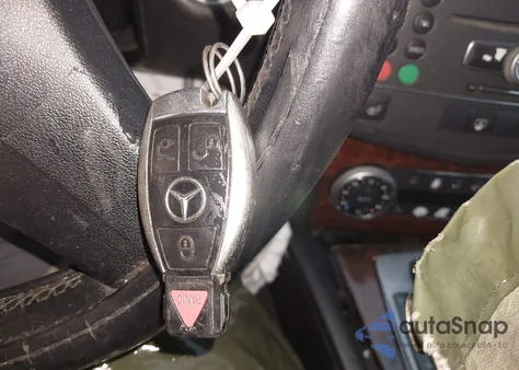 2011 Mercedes-Benz C 300 Sport из США, поврежденный, VIN WDDGF5EB9BR171516